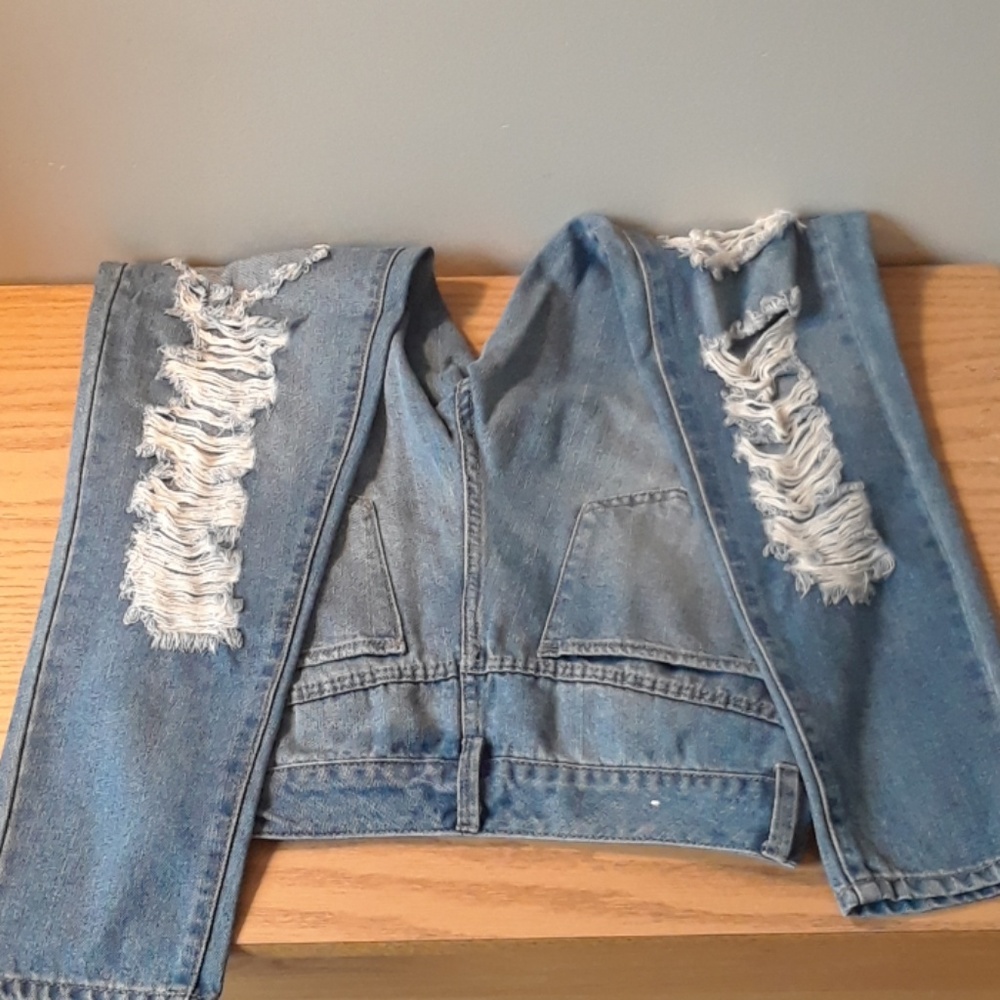 Jeans - Picture 2 of 3